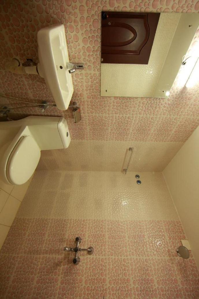 Sara Hotels And Apartments Nedumbassery Room photo