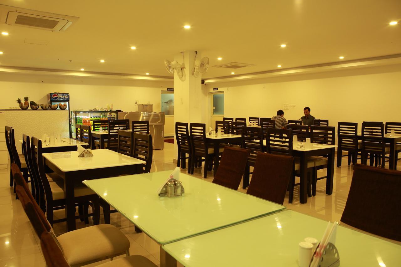 Sara Hotels And Apartments Nedumbassery Exterior photo